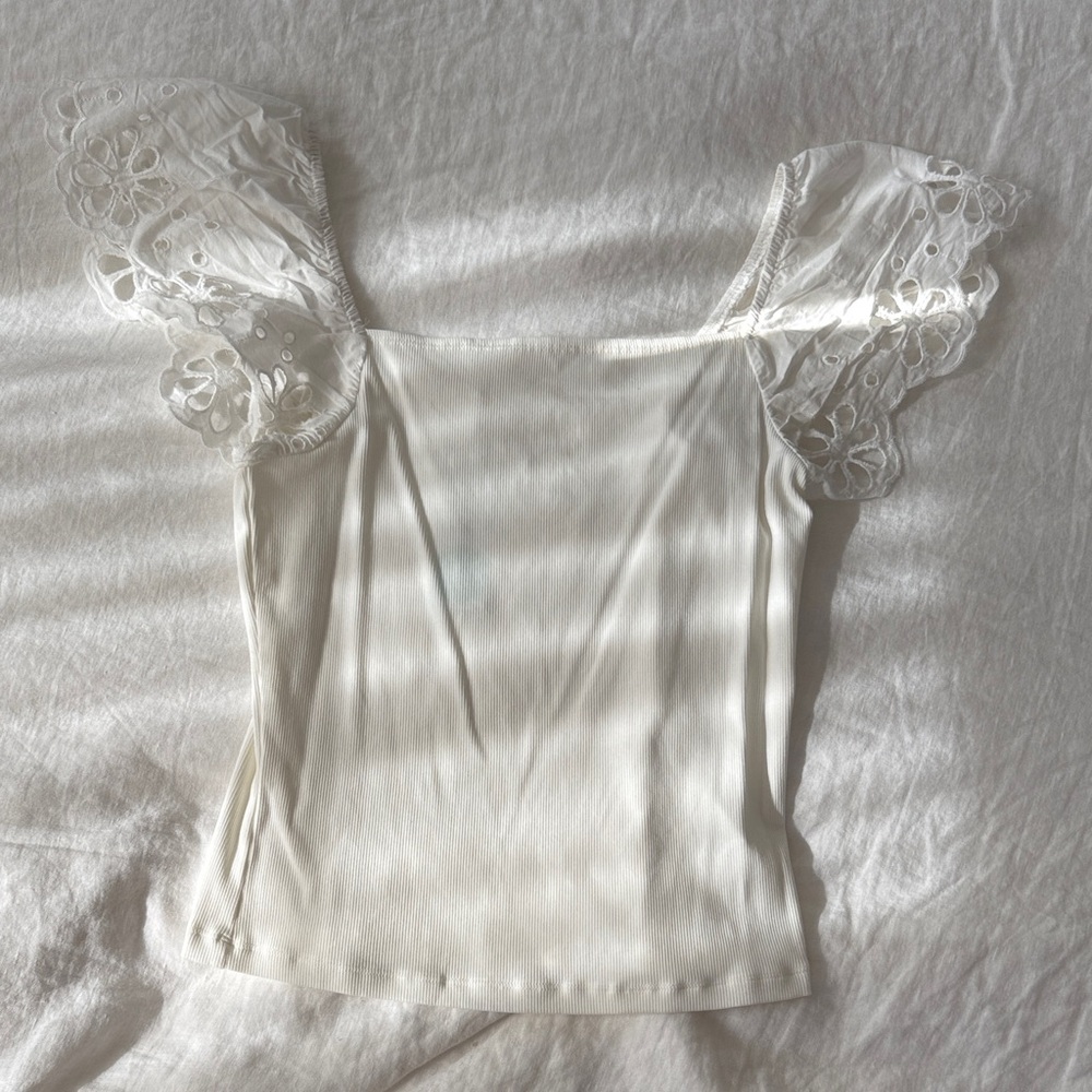 Elegant White Lace Sleeve Top